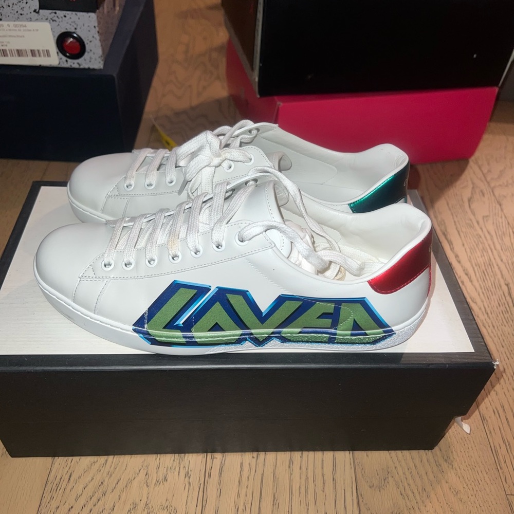 GUCCI ACE SNEAKERS WITH LOVED PRINT SIZE 7 MENS RUNS BIG